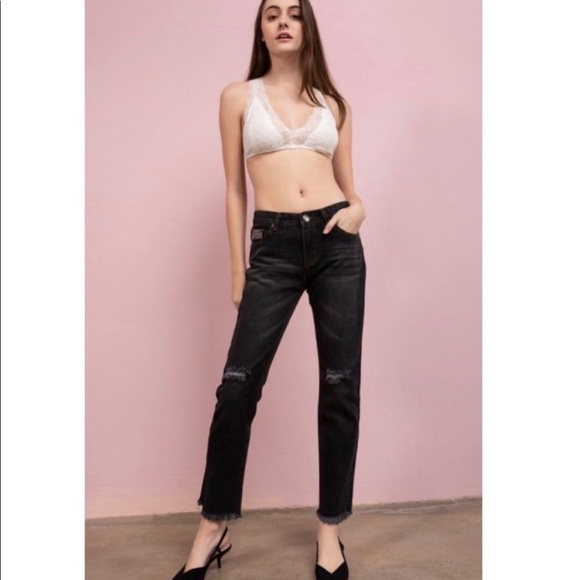 New! POL Washed Black Denim Boyfriend Straight Cut Frayed Hem Jeans - Picture 2 of 7